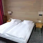 Roshop Szálloda 4*