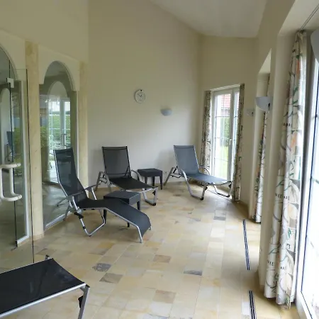 Hotel Roshop 4*