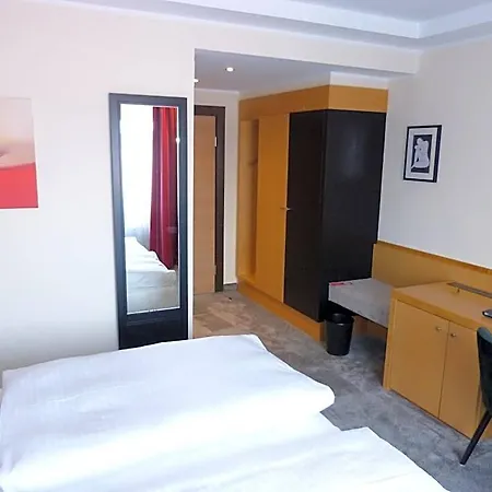 Roshop Hotel