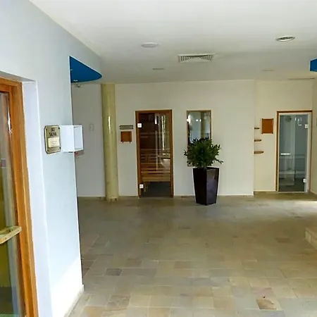 Roshop Hotel 4*