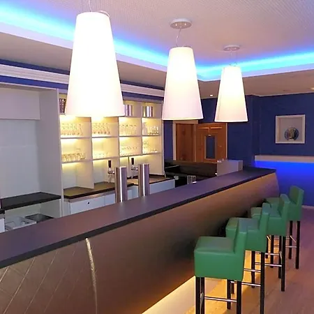 Roshop Hotel